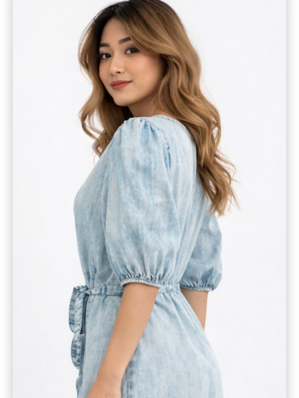 ✨ Light Wash Denim Dress - Picture 3 of 4